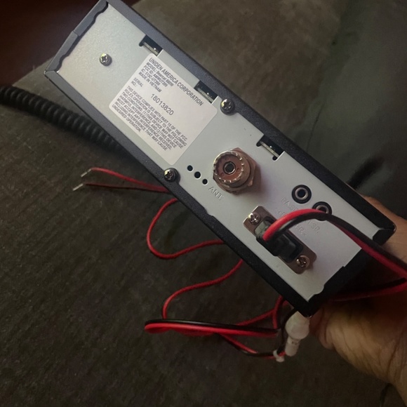 CB RADIO - Picture 2 of 4